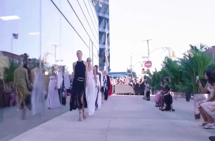 По време на Седмицата на модата в Ню Йорк дизайнерът